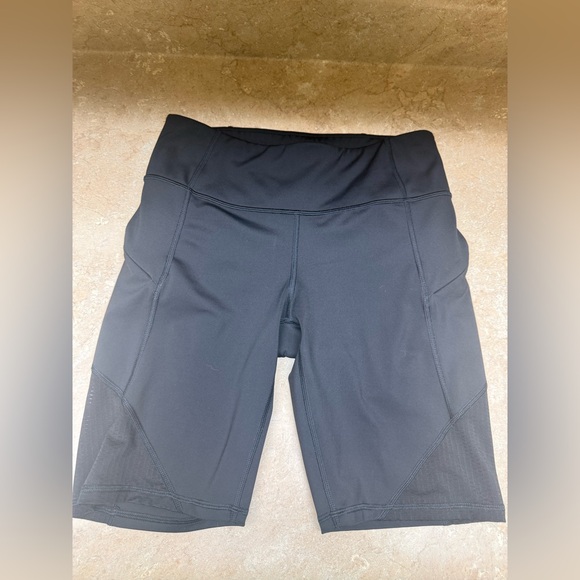 Athleta Women's Black Bike Shorts size small - Picture 2 of 9